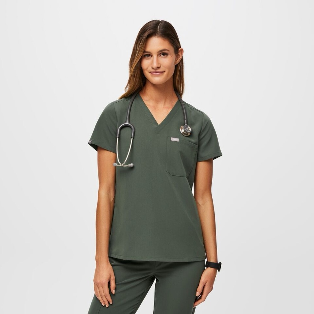Figs Catarina One-Pocket Scrub Top in Moss NWT